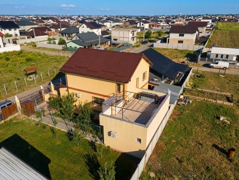 Berceni, Fluturilor, casa 5 camere, 155 mp total, lot 320 mp