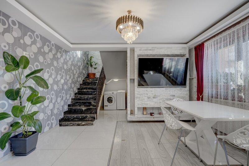 Berceni, Fluturilor, casa 5 camere, 155 mp total, lot 320 mp